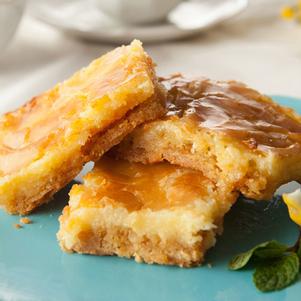 Lemon Cheesecake Gooey Bars